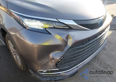 2022 Toyota Sienna Xle z USA, uszkodzony, nr VIN 5TDJRKEC1NS097755